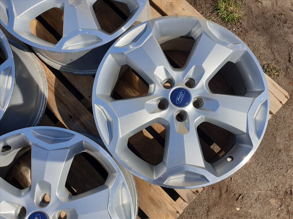 18" 5x108 Ford Kuga 4. kép