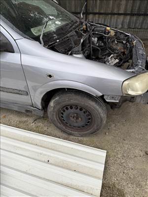 Opel Astra G Jobb első sárvédő 