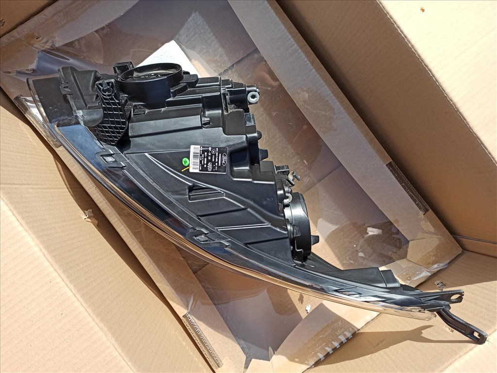 BK21-13W030-BH Ford Transit costum Bal elsó 2014 2. kép