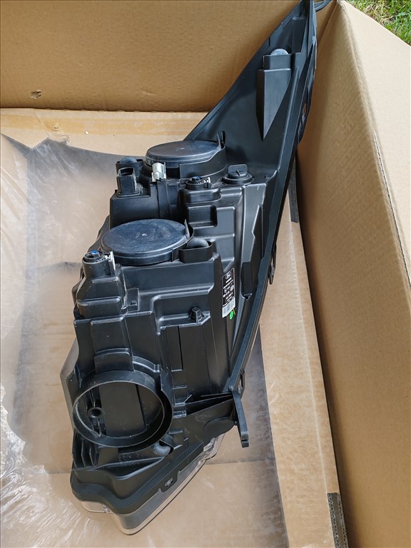 BK21-13W030-BH Ford Transit costum Bal elsó 2014 7. kép