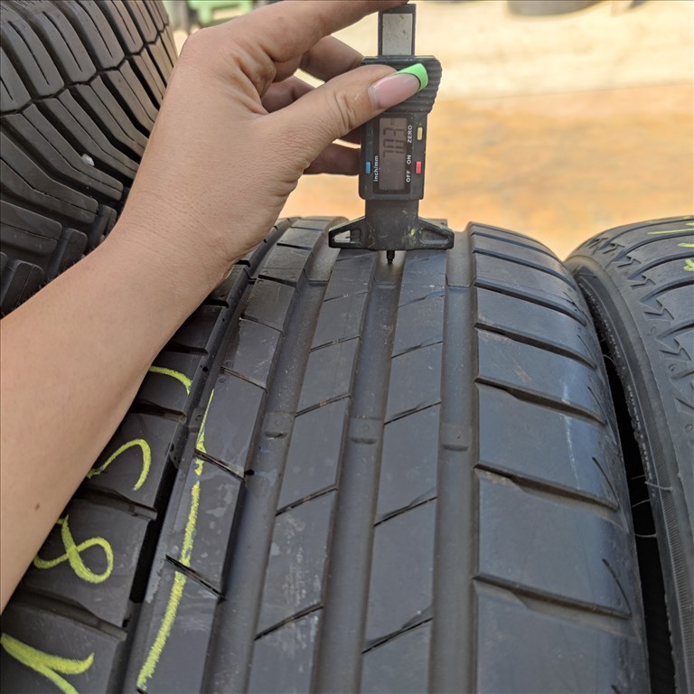 225/40 R19 Bridgestone nyári gumi 140000ft a 4db/185/ 1. kép