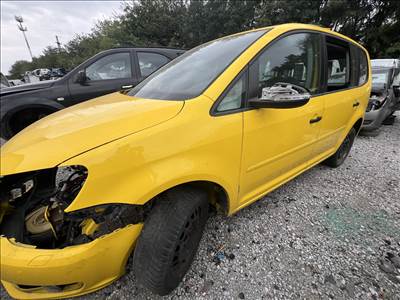 Volkswagen Touran 2.0 TDI bontott alkatrészei'