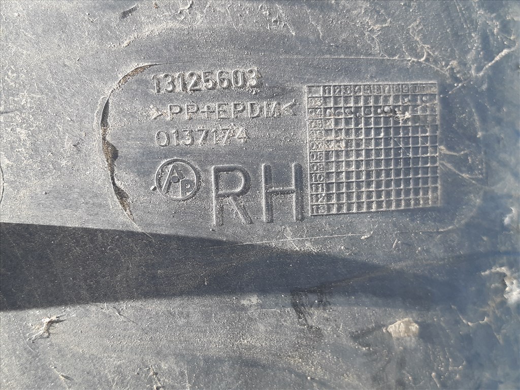 Bontásra: Opel Astra H Enjoy 1.6 benzin, jobb első kerékjárati dobbetét  13125603 w0l0ahl4858011047 2. kép