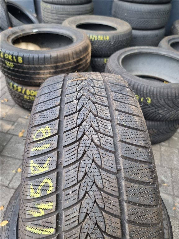  215/4518" újszerű Minerva Frostrack UHP téli gumi 2db  4. kép