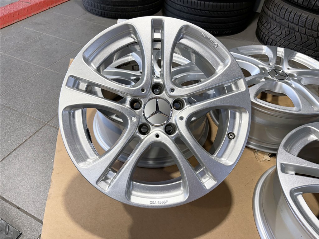 Mercedes Vito Viano 17" 5x112 alufelni eladó 17 coll A B C CLA 6. kép