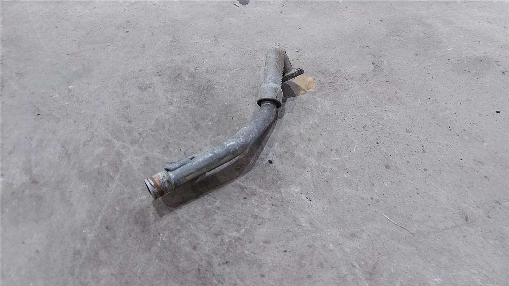 Citroen C4 C5 Peugeot 307 407 04- 2.0 Vízcső hűtőcső fém víz cső 7204 132335 2. kép