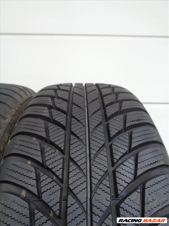 Bridgestone 205/60R16 téli gumi pár, alig futott újszerű állapotban eladó. 3. kép