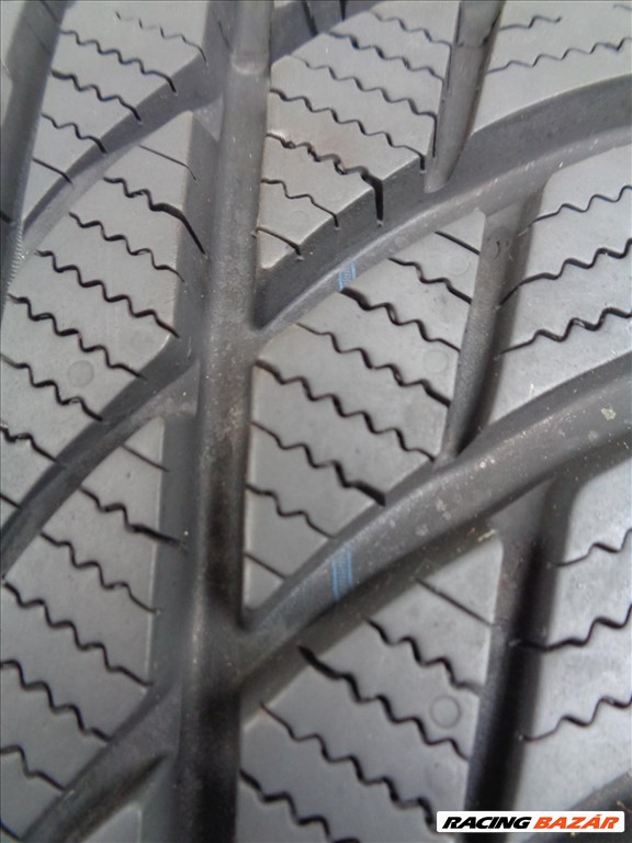 Bridgestone 205/60R16 téli gumi pár, alig futott újszerű állapotban eladó. 5. kép