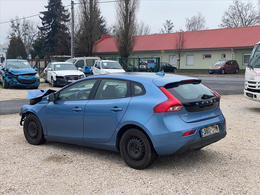 Bontásra: Volvo V40 1.6D váltó yv1mv8431f2223368 5. kép