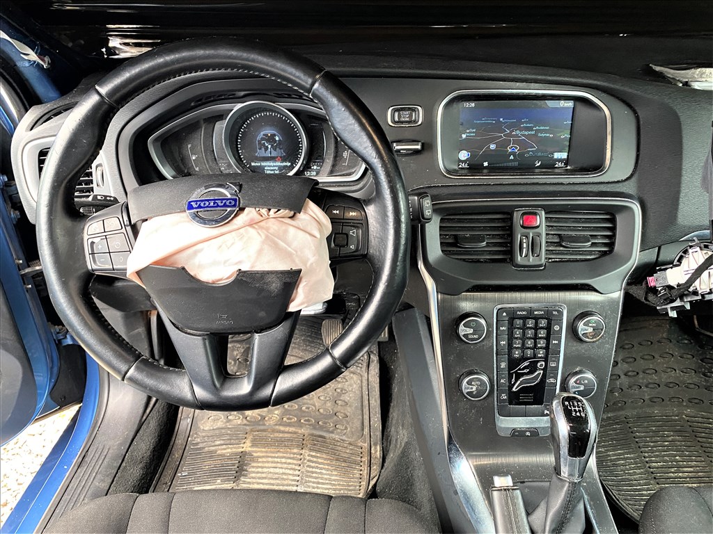 Bontásra: Volvo V40 1.6D váltó yv1mv8431f2223368 7. kép