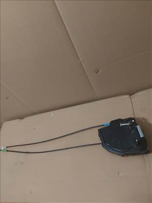 Toyota Auris (E150) Jobb hátsó ajtózár 2725