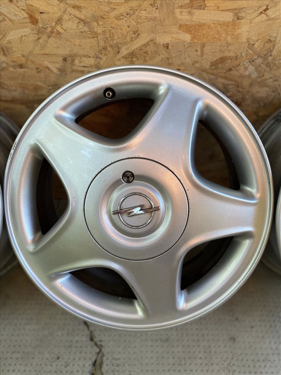  5x110 lyukosztású 6JJ 15" használt Gyári alufelni 3. kép