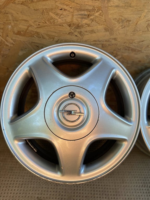  5x110 lyukosztású 6JJ 15" használt Gyári alufelni 5. kép