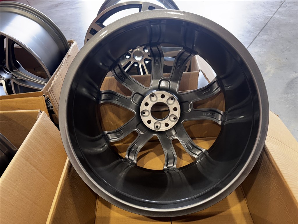 R21 Original mercedes 10J ET52 - A292 401 1400 / A2924011400 1db felni alufelni 7. kép