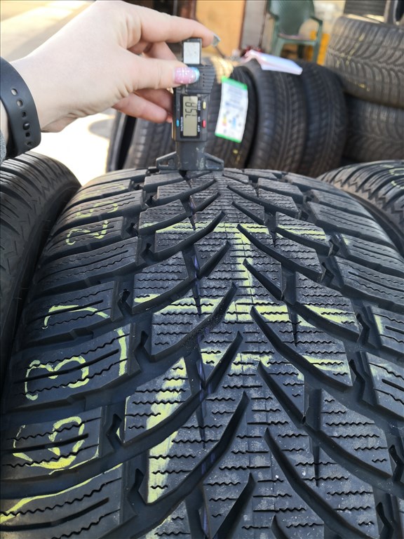 235/50 R19 és 255/45 R19 Nokian téli gumi 115000ft a 4db/63/ 3. kép
