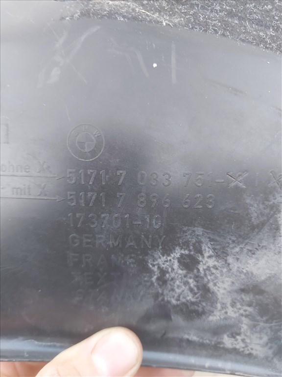 BMW 5-ös sorozat E60/E61 Bal hátsó dobbetét 2828 033751 2. kép