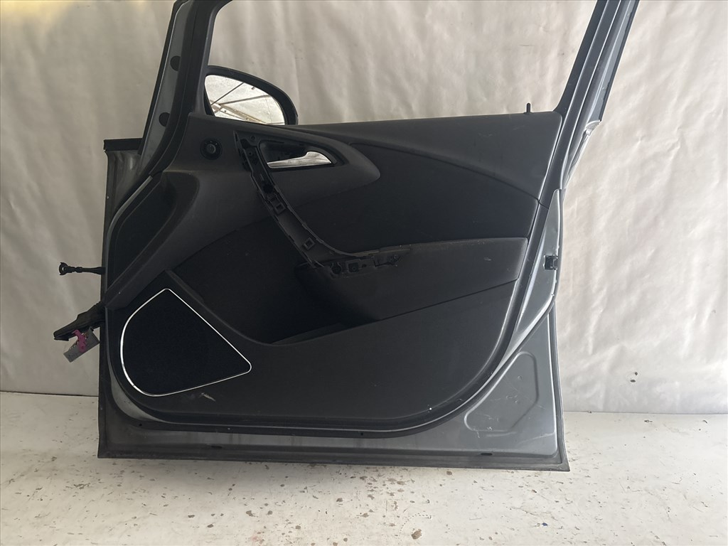 13752 Opel Astra J Jobb első Ajtó Szürke Z179 5. kép