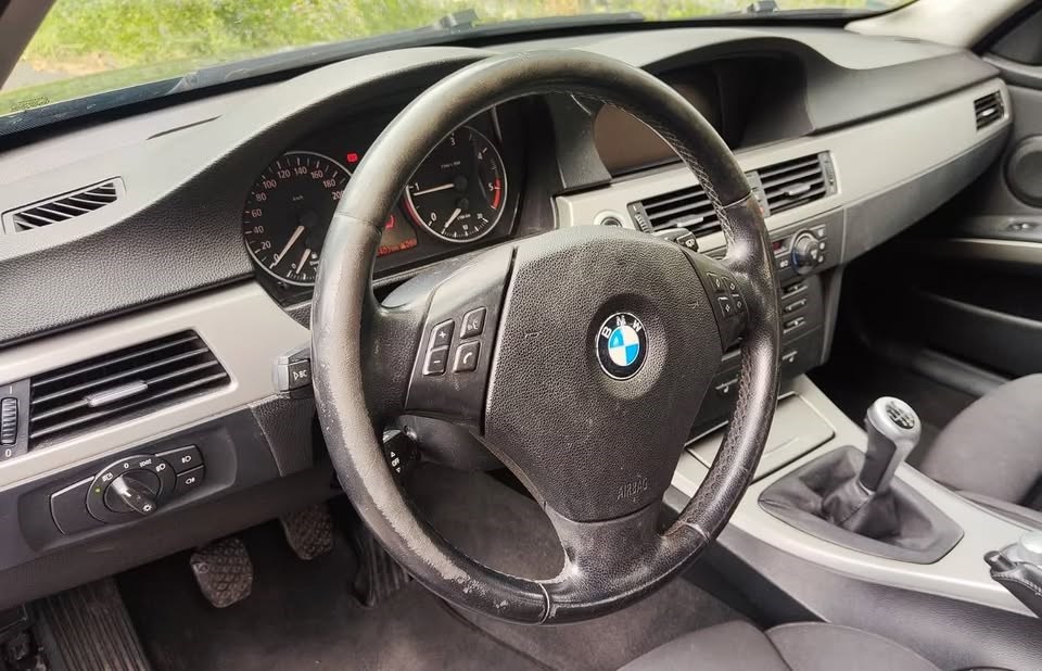 BMW 3-as sorozat (E90, E91, E92, E93) bontott alkatrészei 4. kép