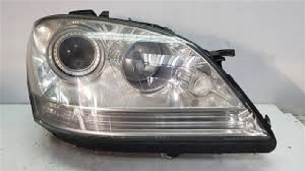 Mercedes ML-osztály W164 fényszóró alatti díszléc  a1648205461 1. kép