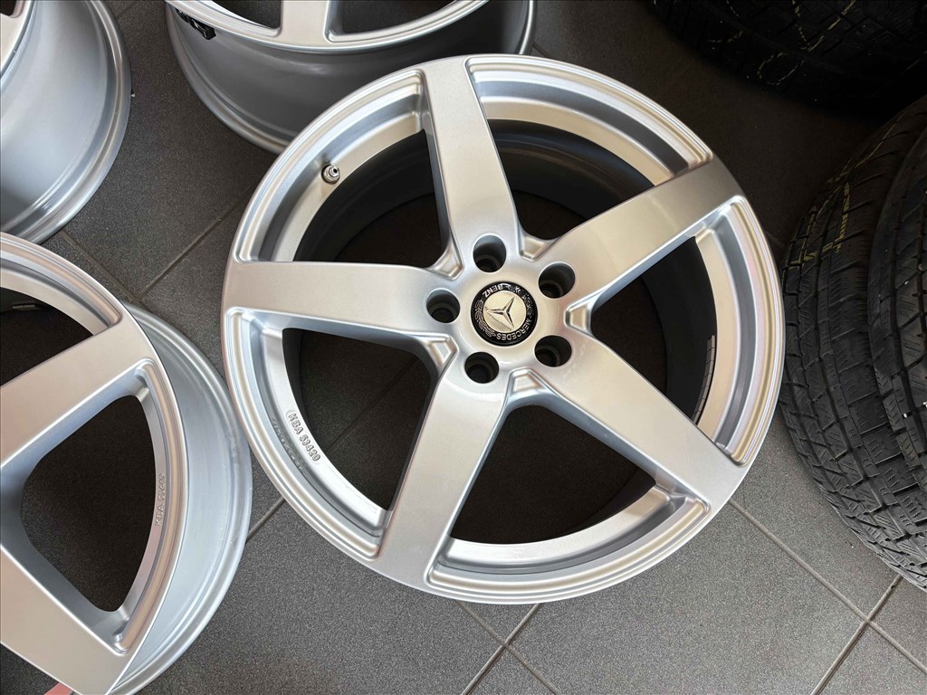 Mercedes 18" kétszéles alufelni eladó 18 coll 5x112 W212 W213 W205 2. kép