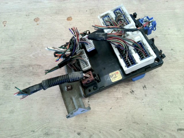 NISSAN MICRA K11 00.08-02.12 Biztosítéktábla BCM BSI BSM SAM GEM modul  1. kép