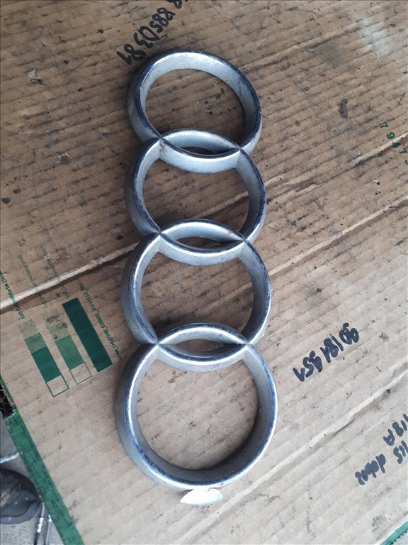 Audi 80 (B2 - 81) első embléma  1. kép