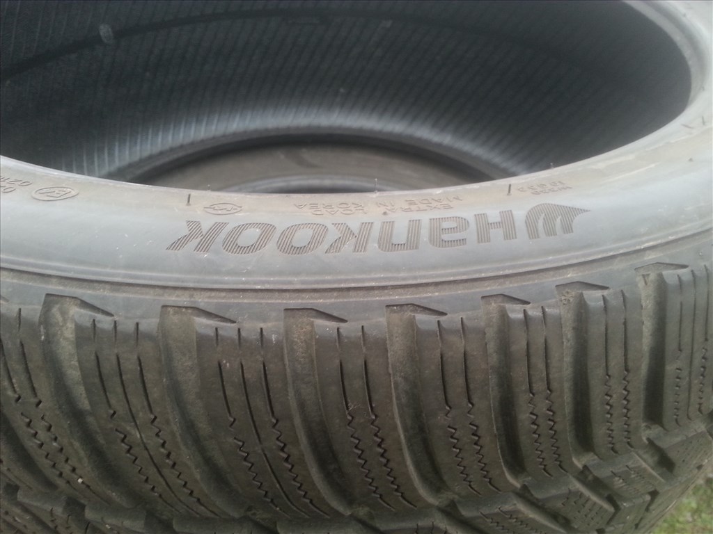  275/35R19 Hankook újszerú téli gumi 1 db  3. kép