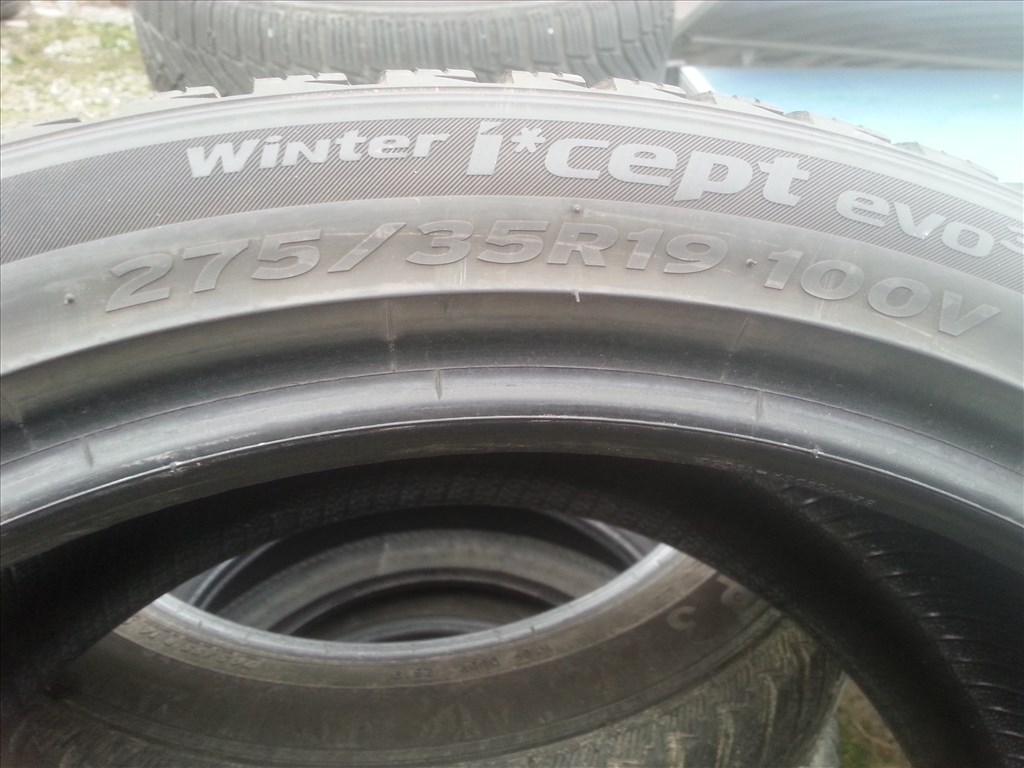  275/35R19 Hankook újszerú téli gumi 1 db  4. kép