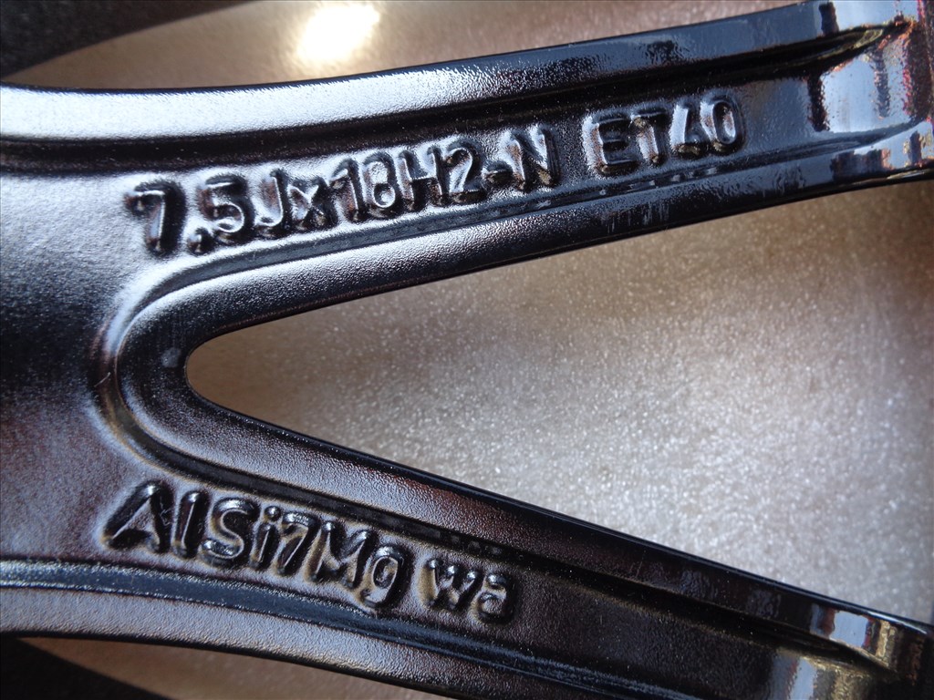 Új Mercedes gyári alufelni 18-as C-osztály, 5×112-es osztóval, fekete-polir eladó. 7. kép