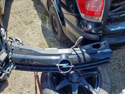 Opel Astra H hűtő díszrács 