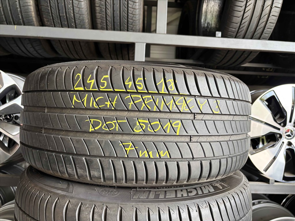 245/45 r18 Michelin 7mm nyárigumi 2db eladó 245/45r18 1. kép