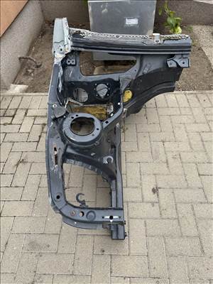 BMW F 82 jobb első jobb első negyed 