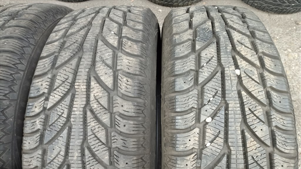  215/6517" használt Cooper téli gumi gumi 3. kép