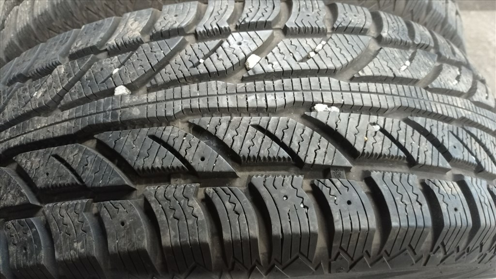  215/6517" használt Cooper téli gumi gumi 4. kép