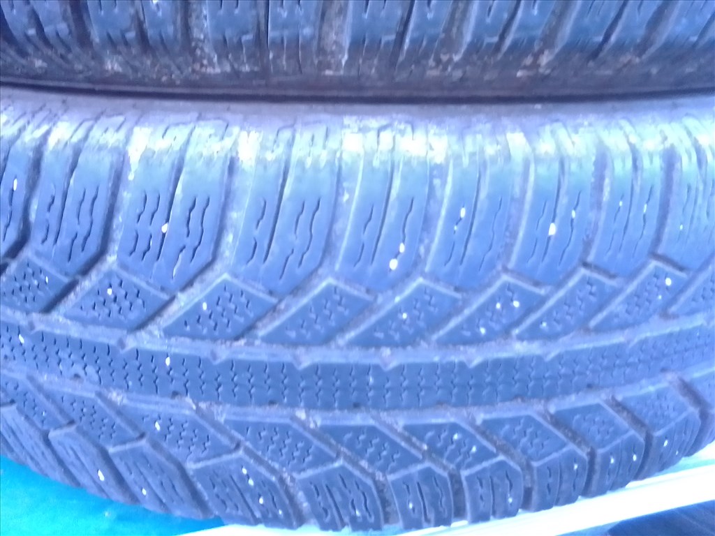  185/70R14 Semperit téli gumi 2 db 3. kép