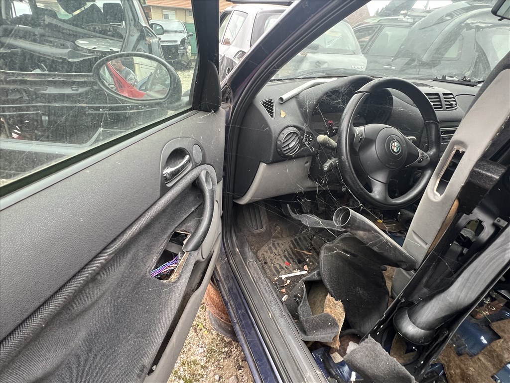 Alfa Romeo 147 alkatrészek eladó ’ 4. kép