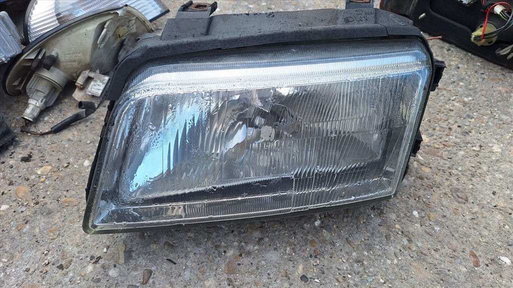 Audi A4 (B5 - 8D) bal fényszóró  1. kép