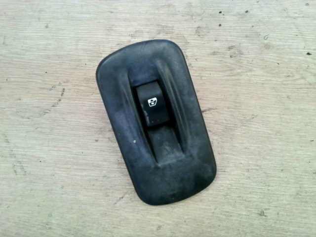 RENAULT Trafic 2006.08.01-2014.04.30 Jobb első ablakemelő kapcsoló 1. kép