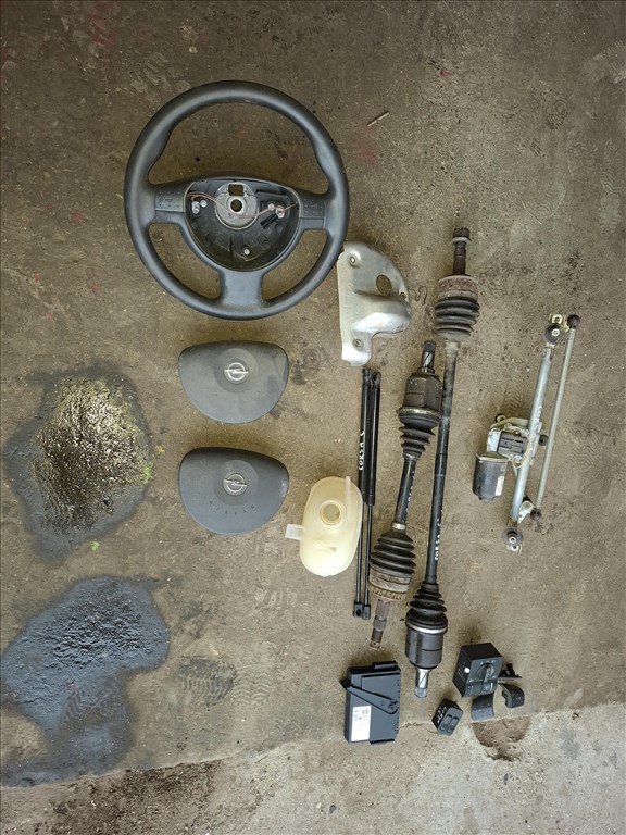 Opel Corsa C 1.0 z10xep motorvezérlő és apróságok  5. kép