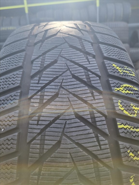  245/3519" 275/3019" újszerű Vredestein Wintrac Xtreme S téli gumi gumi szett  4. kép