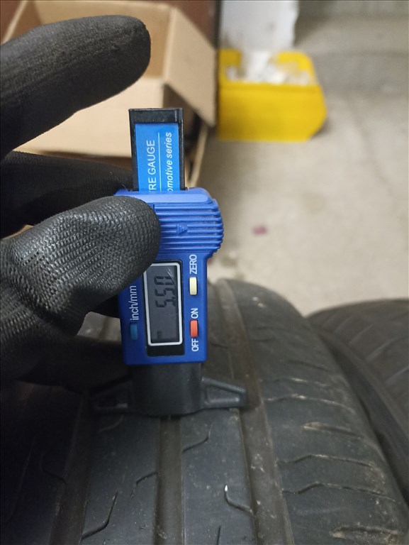  215/5517" használt Continental nyári gumi gumi 3. kép