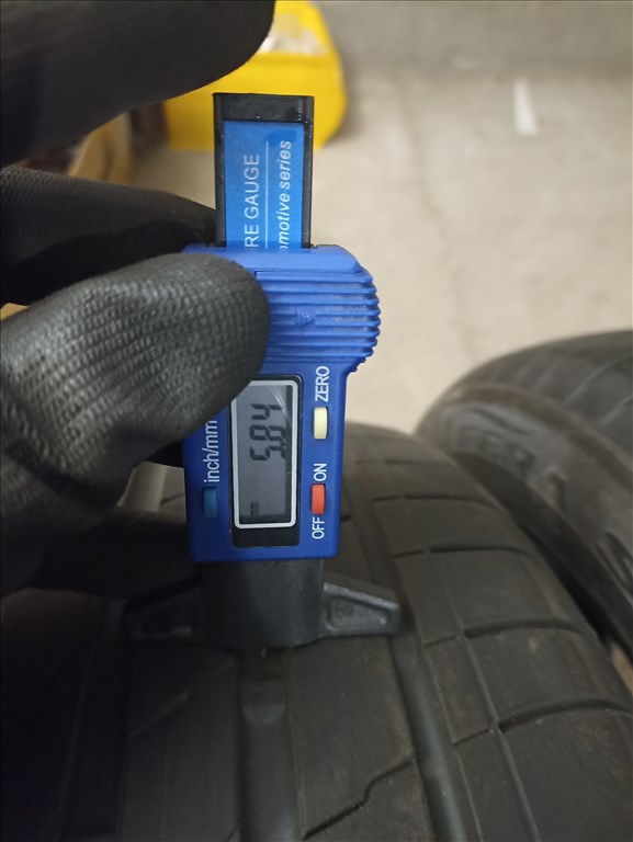  215/5517" használt Continental nyári gumi gumi 4. kép