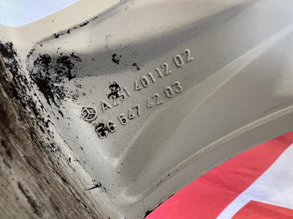  Mercedes Gyári 5X112 255/50R19 jó Taurus gumikkal 6. kép