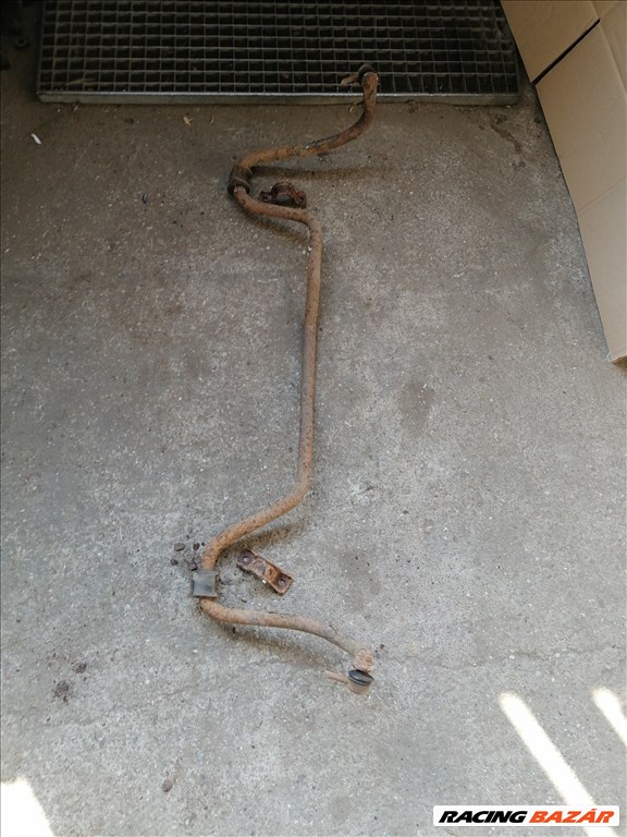 Mitsubishi Pajero III Hátsó vízszintes stabilizátor rúd  1. kép