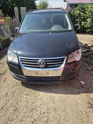Volkswagen Touran I bontott alkatrészei