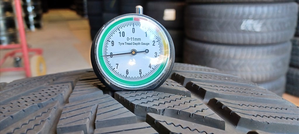 Hankook Winter Icept Evo3 295/30 R20 téli gumik 2db 3. kép