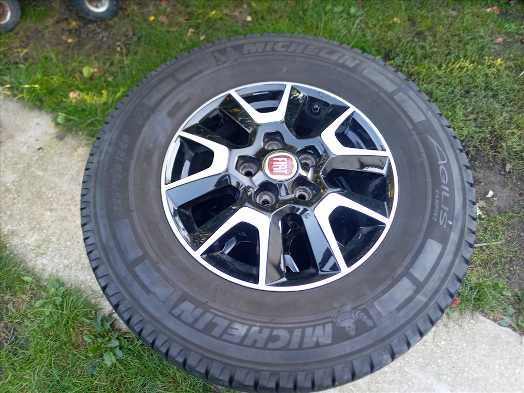  225/75 r16C  használt Michelin négyévszakos gumi (KISTEHER) 6. kép