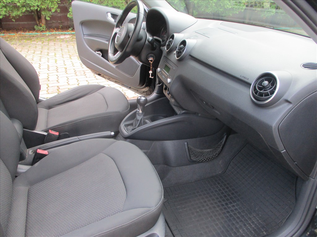 Eladó Audi A1 1.6 TDI (1598 cm³, 105 PS) (8X) 7. kép