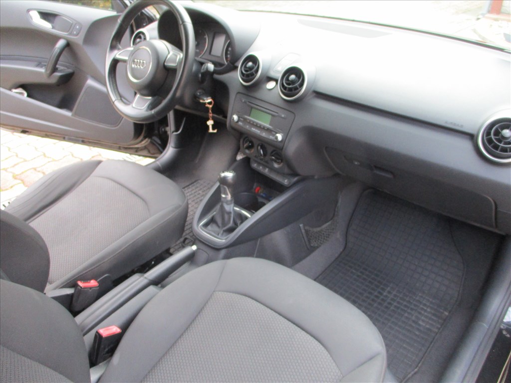 Eladó Audi A1 1.6 TDI (1598 cm³, 105 PS) (8X) 13. kép