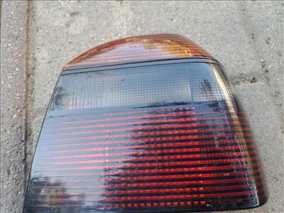 Volkswagen Golf III jobb hátsó lámpa 